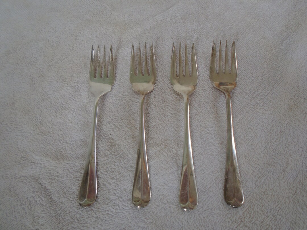 Vintage Lot of Queen Anne Worcester Silver Desert Forks Made in England