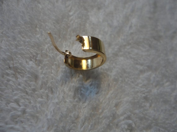 Vintage Single Hoop 14K Gold Earring, Single Gold… - image 5