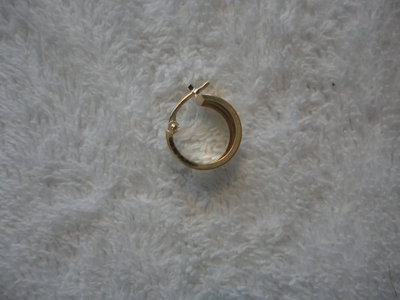 Vintage Single Hoop 14K Gold Earring, Single Gold… - image 3