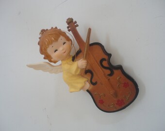 Vintage GOLDTONED Plastic Angels with Instruments Made in British Hong Kong 