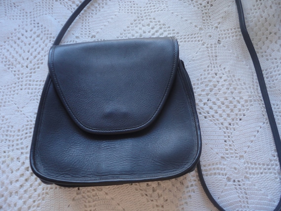 Vintage Navy Blue Crossbody Coach Thick Leather Ba