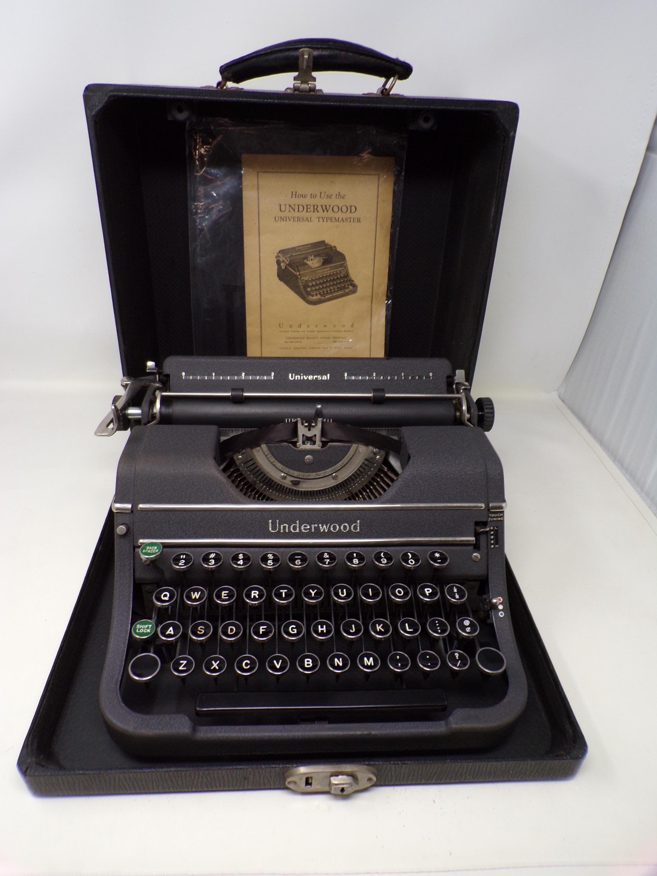 Vintage Portable Underwood Typewriter - Etsy