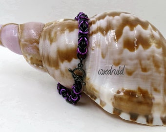 Chainmaille Bracelet, Handmade Black and Violet Anodized Aluminum Byzantine Chainmail Bracelet