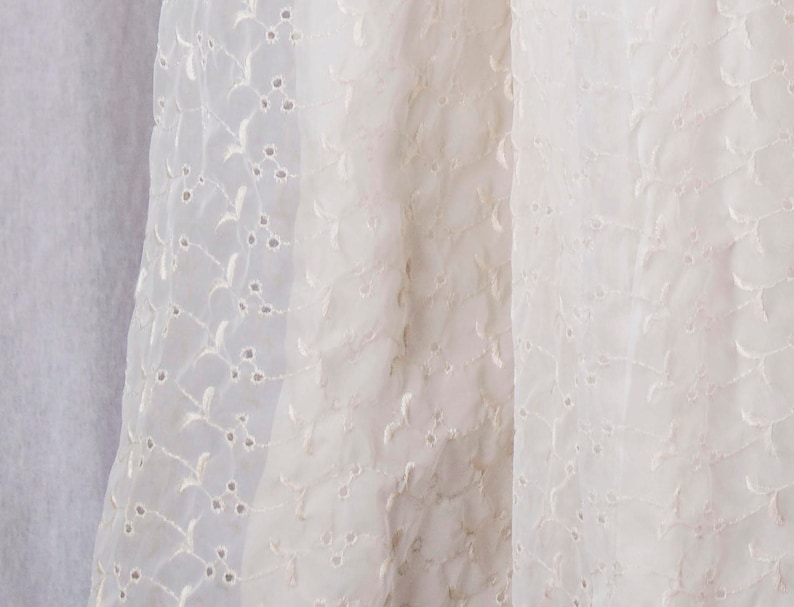 1st communion Mid Century flower girl confirmation lined wvery large bow detail White eyelet cotton girls fancy white dress Clean,