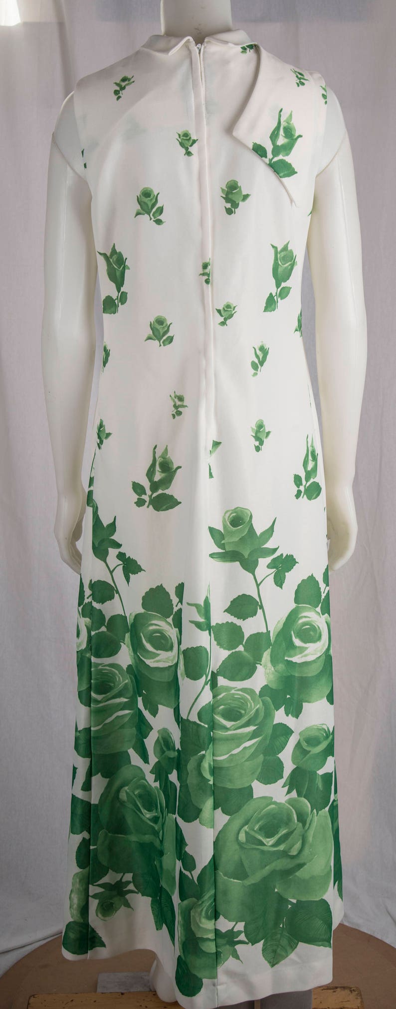 Hawaiian 1970s Polyester sleeveless resort white dress wgreen roses and neck tie Full length