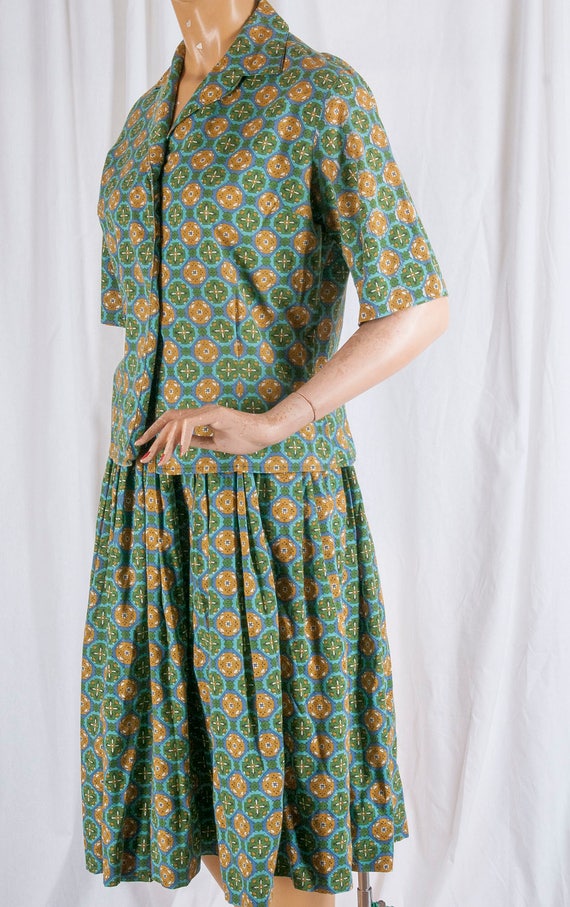 1960s short sleeved, cotton blend skirt set. Short