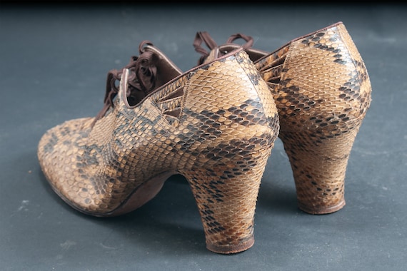 1930s or 40's snake peep toe heels. Appx size 5 R… - image 3