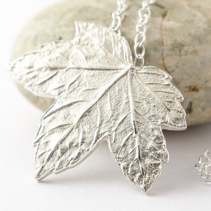 Silver Leaf Necklace - Woodland Jewellery - Leaf Pendant Necklace - Botanical Jewellery - Nature Necklace - Autumn Leaves - Holiday Gifts