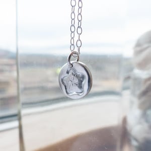Silver Crinoid Fossil Pendant - Silver Fossil Necklace - Flower Jewellery - Geology Necklace - Birthday Gift - Fossil Jewellery