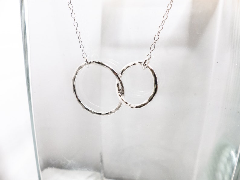 Interlocking Circle Eternity Necklace Mother Daughter Necklace Infinity Necklace Xmas Gift for Mum Geometric Minimalist Jewelry image 5