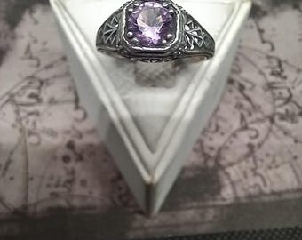 1940's vintage filigree sterling ring with sparking amethyst