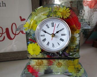 Dried Floral Desk Clock