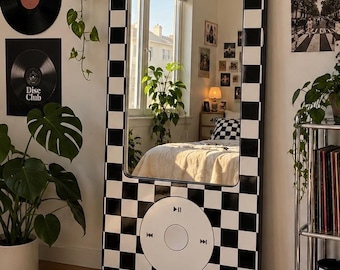 Checkered iPod Mirror: Retro Music Player Design, Wall Decor