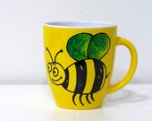 BE HAPPY tea mug Bee coffee mug Funny mugs Funny bee mug Yellow Mom mug Bee lover mug Bee gift Bee cup Farmhouse gifts Happy Birthday gift