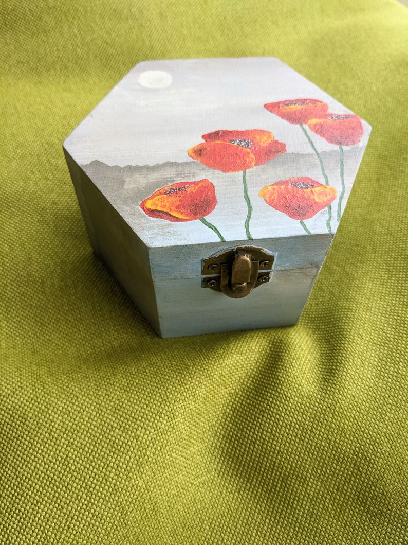 Poppy jewelry box wood Acrylic painting red poppies on the box Flowers painting gift for floral lover Hand painted art image 7
