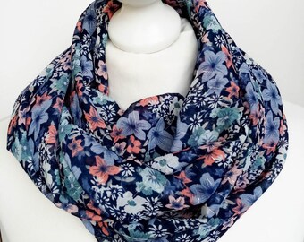 Snood fleuri // voile léger // letitsnood // écharpe circulaire // ENVOI GRATUIT