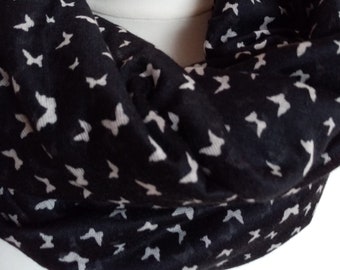 Snood noir en jersey papillons // écharpe circulaire
