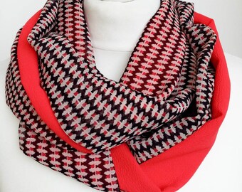 Tour de cour Snood rouge coquelicot // tissu gaufré // écharpe circulaire // ENVOI GRATUIT