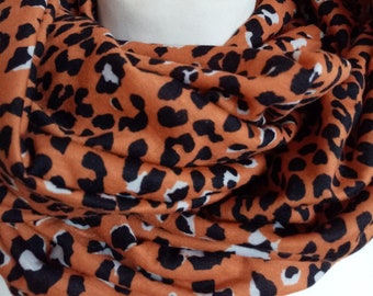 Snood tissu jersey imprimé léopard // écharpe circulaire