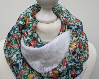 Infinity scarf // Snood green fabric