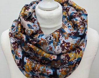 Infinity scarf // Flower Snood