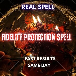 Puede incluir: Una escena oscura con cera roja derretida sobre una superficie de papel de aluminio reflectante con varias llamas de velas encendidas. El texto dice REAL SPELL, FIDELITY PROTECTION SPELL, FAST RESULTS y SAME DAY. Incluye materia orgánica oscura dispersa.