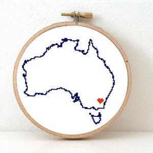 Australien Karte Kreuzstichmuster. Australien Stickmuster Hervorhebung Canberra. Geschenk für wandernden Freund