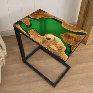 Green Epoxy C Shape Table, Modern Living Room Side Table, Epoxy Wood Side Table, Handmade Corner Table, Unique Art Sofa Corner Table