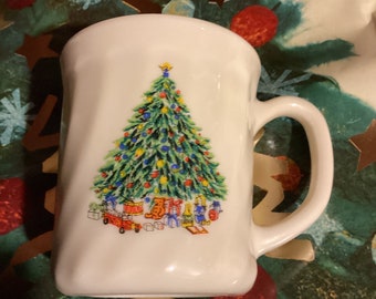 House of Salem Porcelle Noel Christmas Tree and Toys Green Trim Coffee/Tea Mugs