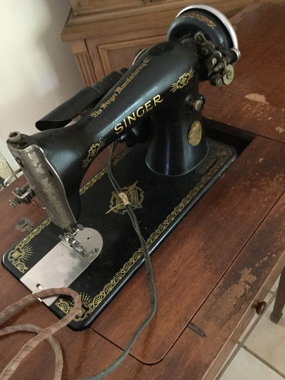Local Pick Up 1940s Singer Cabinet Sewing Machine Black In Etsy