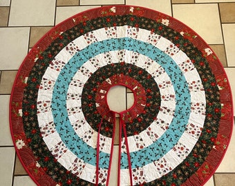 Spiral Christmas tree skirt