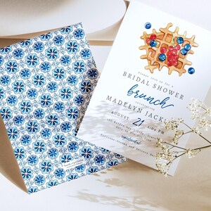 Invitación para brunch de despedida de soltera, plantilla digital para desayuno de despedida de soltera, waffles y frutos rojos, descarga instantánea [id:4406591,4406784] imagen 2
