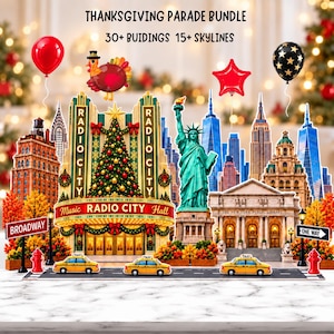 Puede incluir: Un conjunto de Thanksgiving Parade con más de 30 edificios y 15 horizontes, incluyendo el Radio City Music Hall, la Estatua de la Libertad y la Biblioteca Pública de Nueva York. Incluye taxis amarillos, hidrantes rojos y globos.