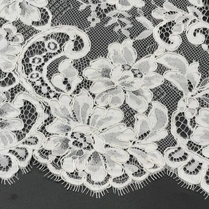 Ivory lace sample bridal scrap fabric applique