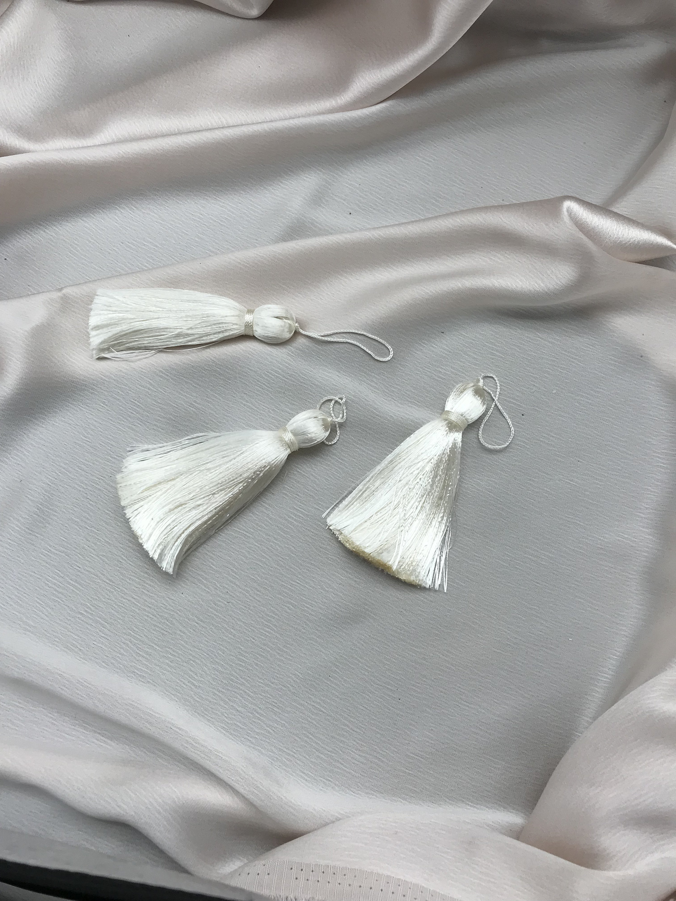 Off white tassels, Decorative Home Decor Trim fringe —6tassels
