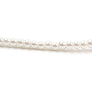Perles sur une corde, perles d’artisanat, perles, paquet de 12 cordes