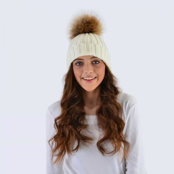 Hat With Fur Pom Pom Ivory Warm 