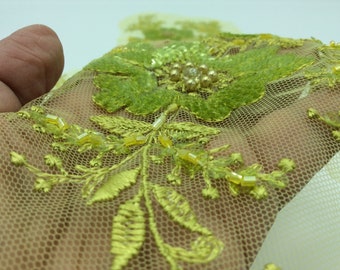 Green Sequin Flower, Flower Pin, Green Floral Pin, Sequin Brooch, Lime Green Flower, Lime Green Flower for Costumes, Costume Supply, Sequins