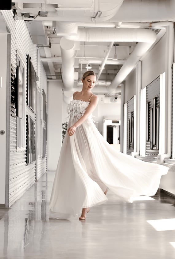 Bridal feather cheap dress