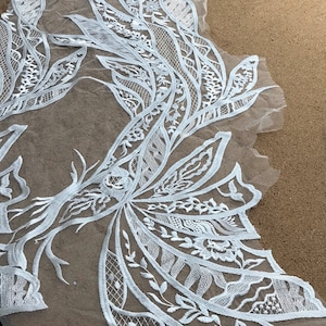 Lace Collar, Lace Applique, White Applique, Wedding Lace, Bridal Supply, Bridal Applique, White Lace Applique, Floral Applique, Wedding Lace
