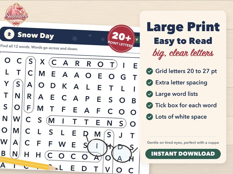 Puede incluir: Un juego de sopa de letras titulado Snow Day con una cuadr&iacute;cula de letras negras grandes sobre un fondo blanco. Un l&aacute;piz amarillo descansa en la parte inferior. Un panel lateral muestra el texto Large Print Easy to Read, big, clear letters.