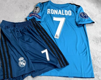 Personnalisez-le avec le maillot extérieur du Real Madrid de la saison 2017-2018, le maillot rétro Ronaldo n°7, l'ensemble de maillots de football à manches courtes de la Ligue des champions