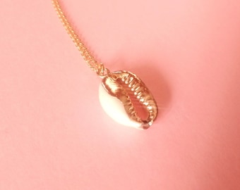 Gold Cowrie Shell Necklace, Single Cowrie, Real Shell, Sea Shell Jewelry, Gift For Her, Dainty Gold Necklace, Seashell Necklace