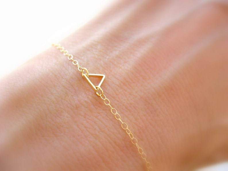 Dainty Gold Bracelet, Tiny Gold Bracelet, Three Friends Bracelet, Gold Triangle Bracelet, Simple Gold Bracelet, Three 3 Friends Bracelet 