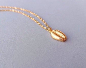 Dainty Gold Necklace, Gold Cowrie Necklace, Seashell Jewelry, Gift For Her, 18k Gold Stainless Steel Twisted Rope Chain, Non Tarnish