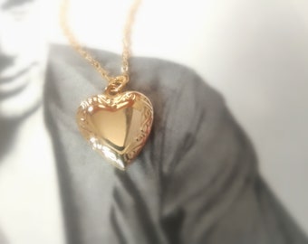 Gold Heart Locket Necklace, Unique Gift For Mom, Nostalgic Carved Heart Photo Locket Pendant, Thoughtful Gift for Family, Non Tarnish