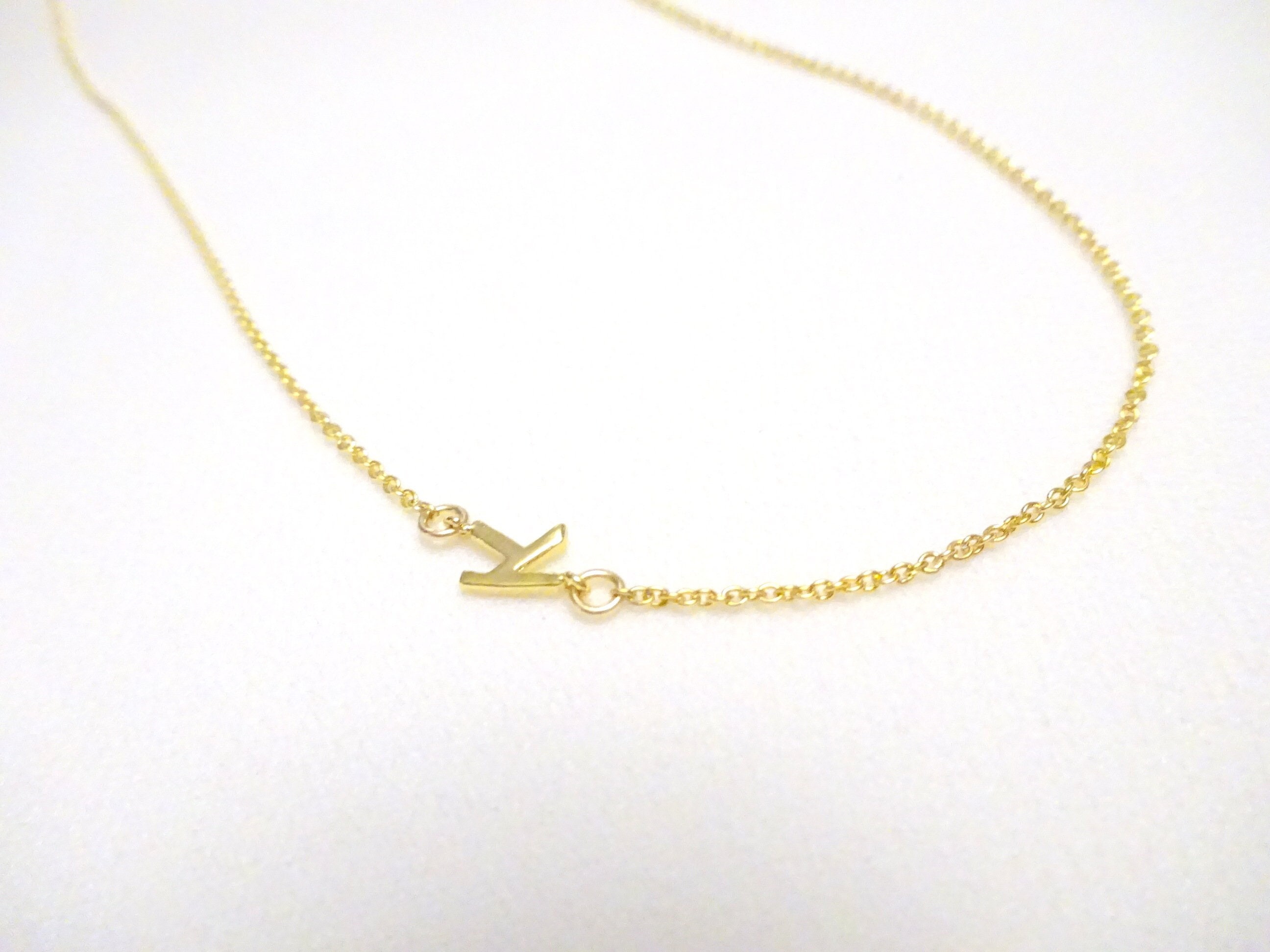 9ct Gold Sideways Initial Necklace – Lilywho