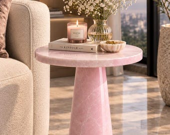 Rosa Beistelltisch mit Sockel | Runder Akzenttisch aus rosafarbenem Marmor mit konischem Fuß | Moderner rosa Stein-Beistelltisch für Wohn- und Schlafzimmer