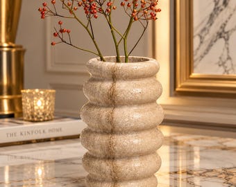 Handgefertigte, geriffelte Vase aus Travertin | Pflanzgefäß aus Naturstein, Wohnaccessoires