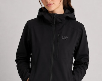 Veste softshell à capuche Arc'teryx Gamma MX Inspired pour femme, idéale pour la randonnée, coupe-vent et imperméable.